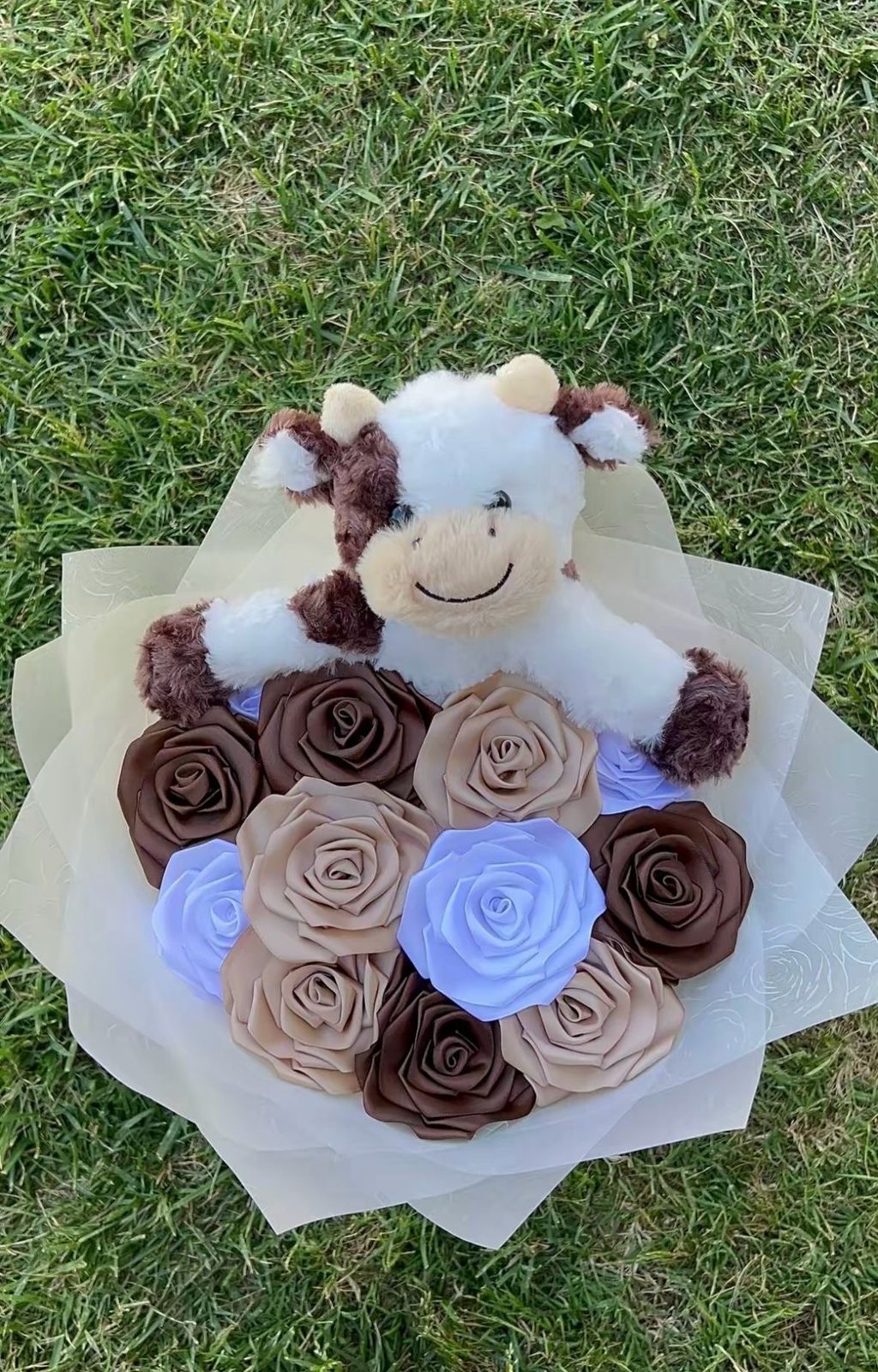 Ramo de rosas eternas con peluche